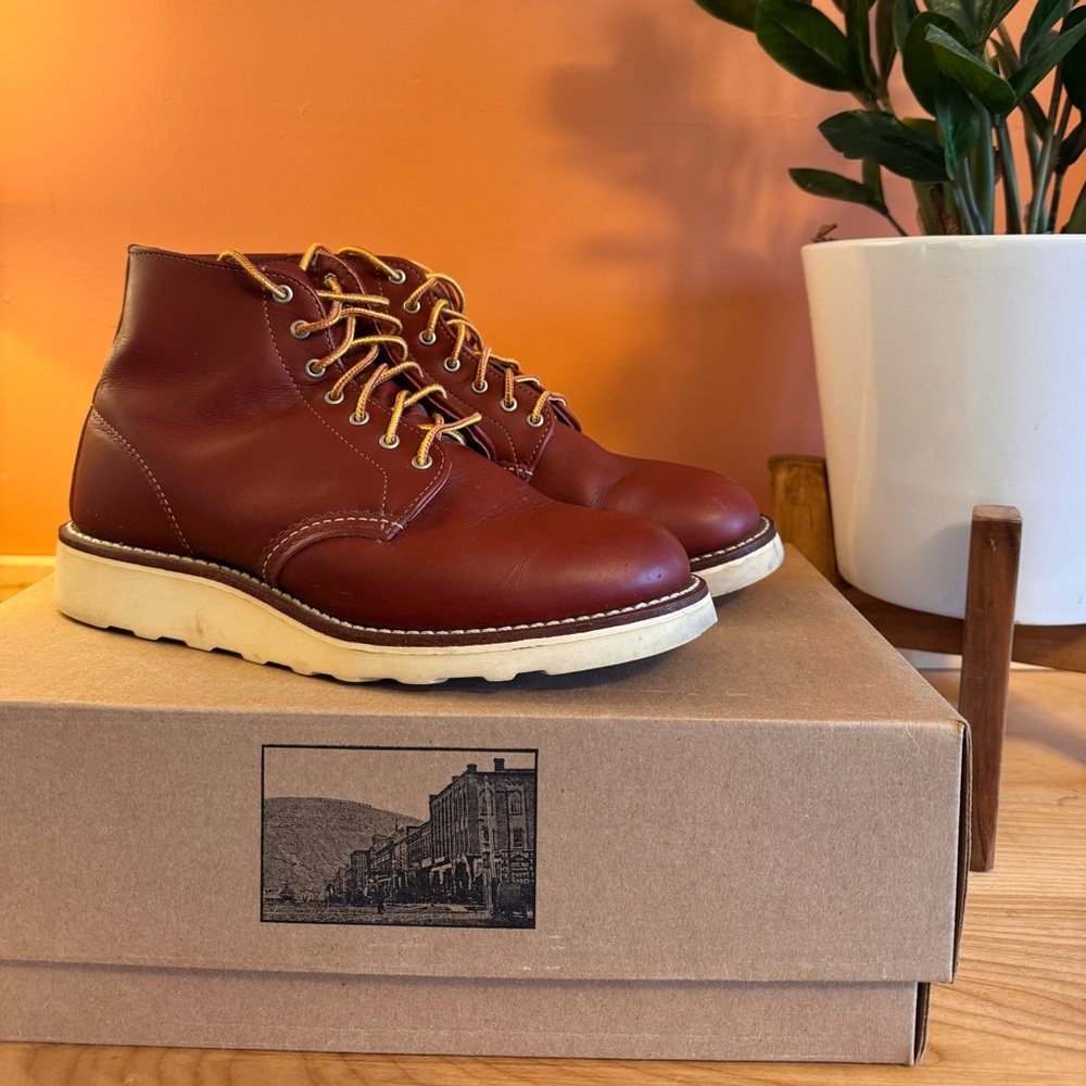 Red Wing 6” Round Toe Heritage Boots - Picture 2 of 6